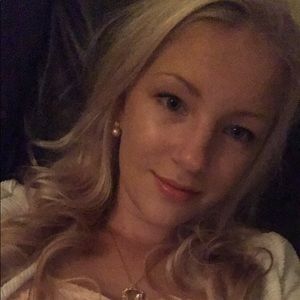 Meet your Posher, Noora